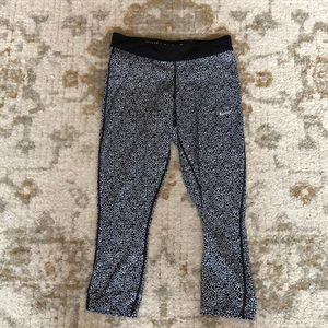 Athletic Capri Leggings
